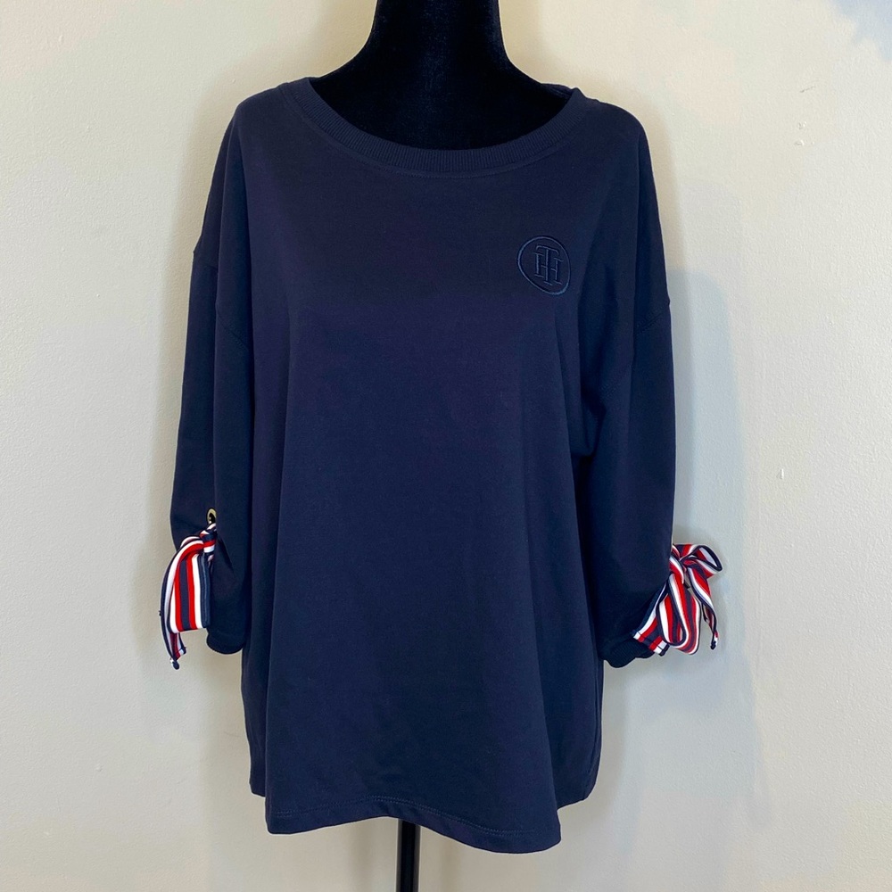 NWOT Tommy Hilfiger Sweater with Bows